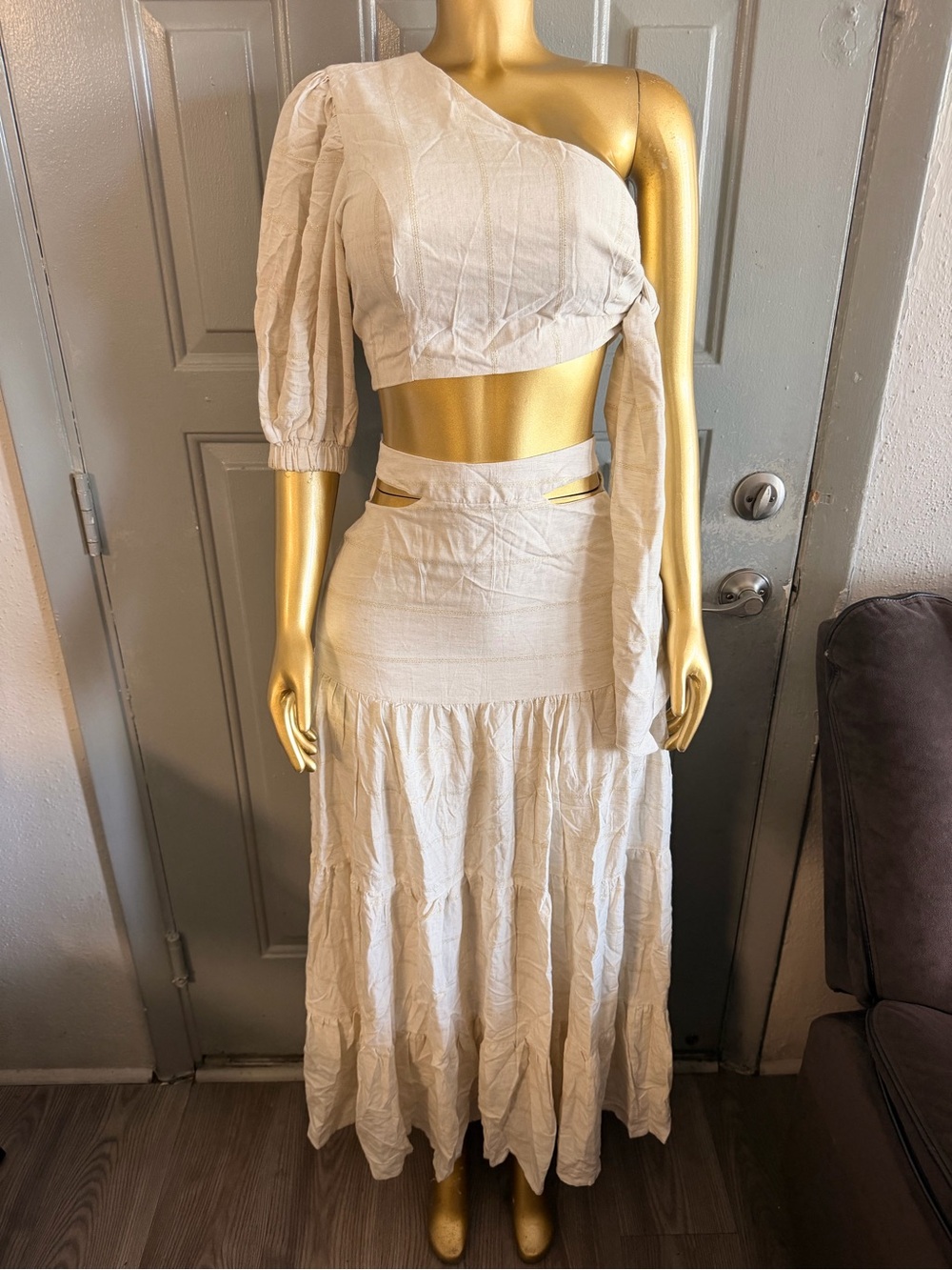 One-Shoulder Cream Maxi Skirt Set